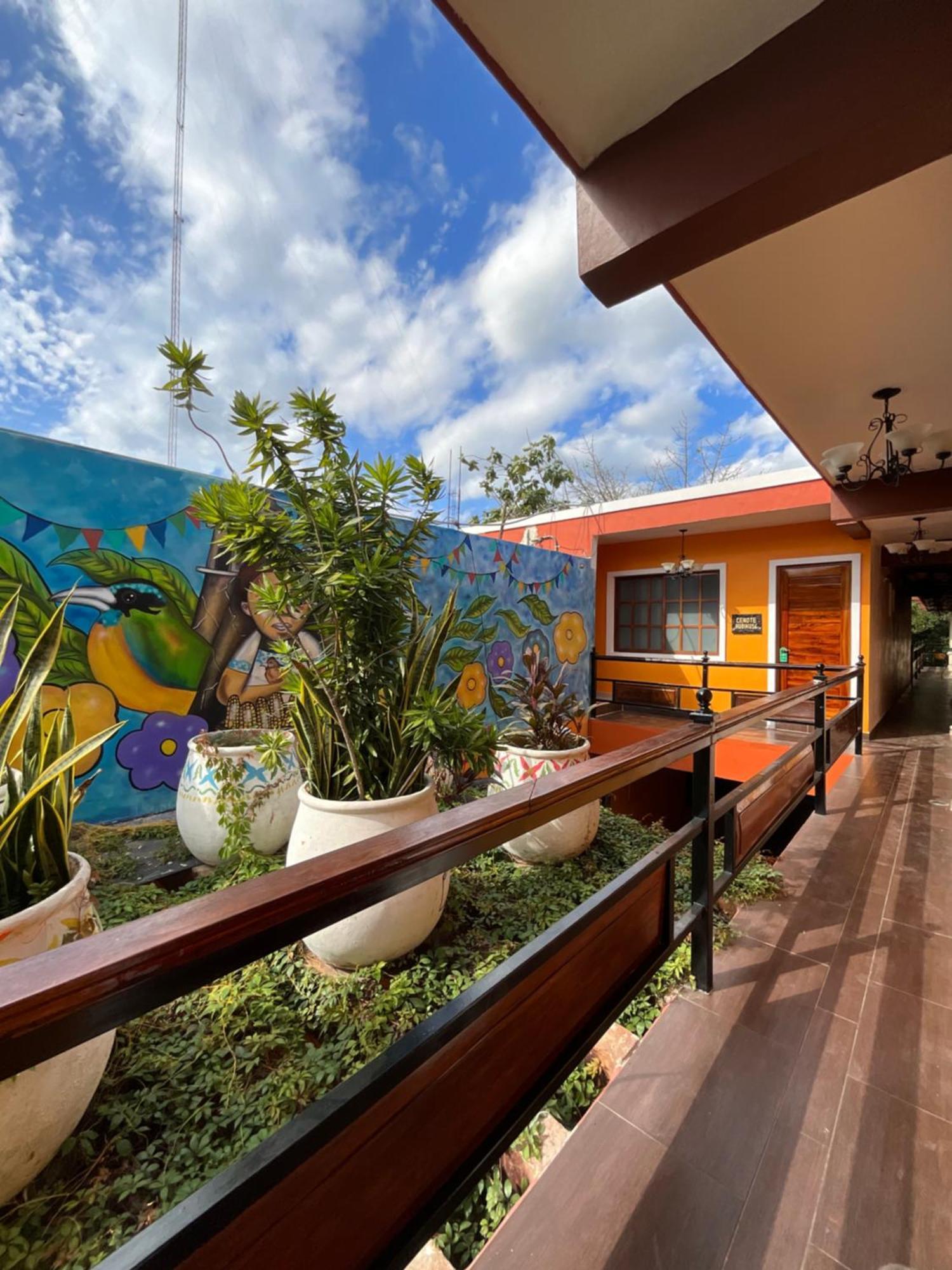 El Zaguan Colonial By Guruhotel Valladolid  Bagian luar foto